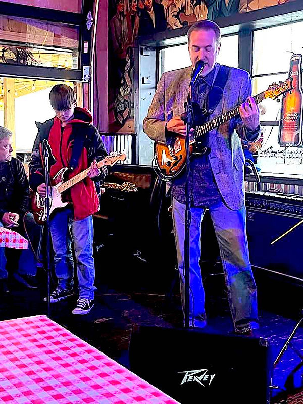 Aiden Carr & Jay EuDaly @ BBs - 11/26/22