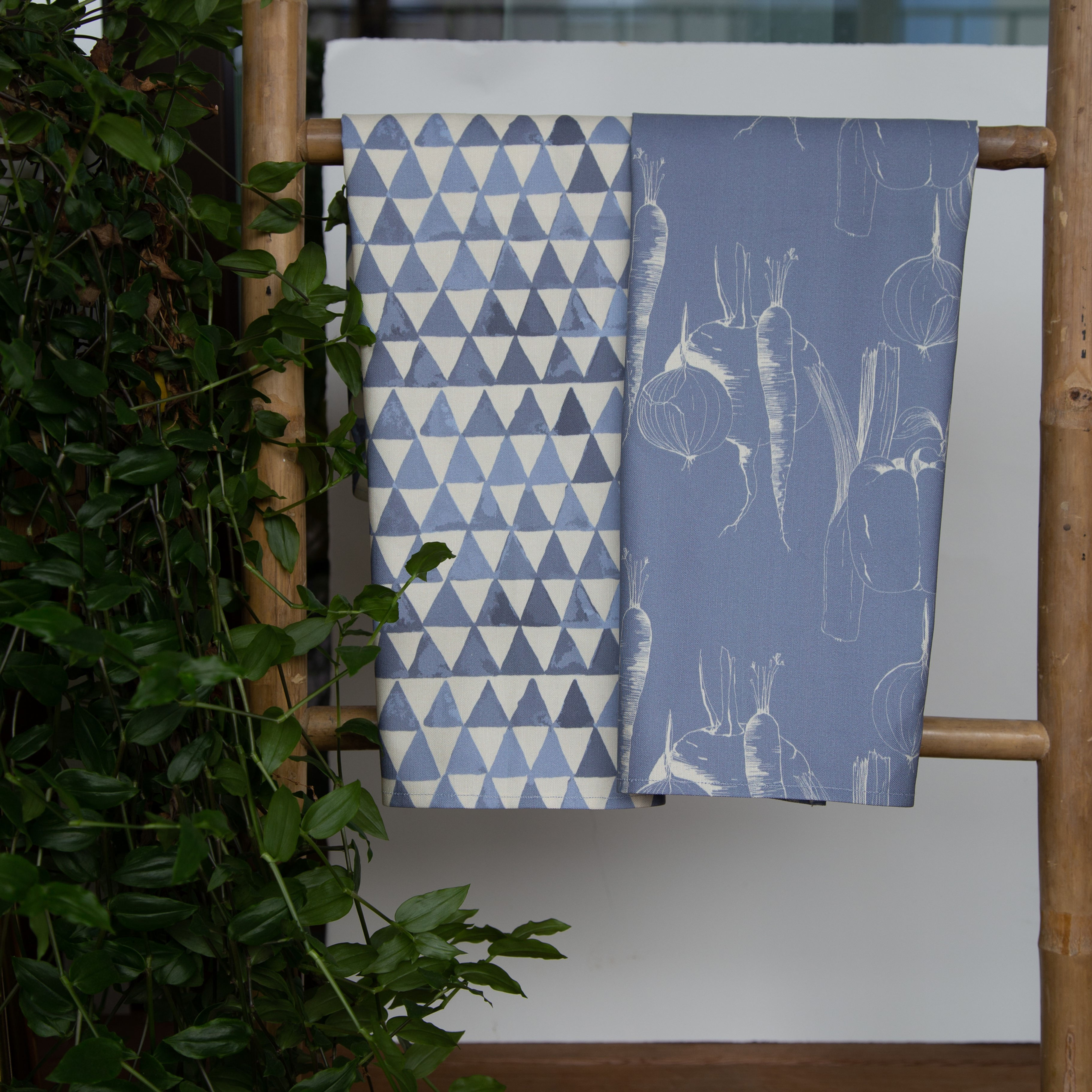 Kitchen towels set in blue