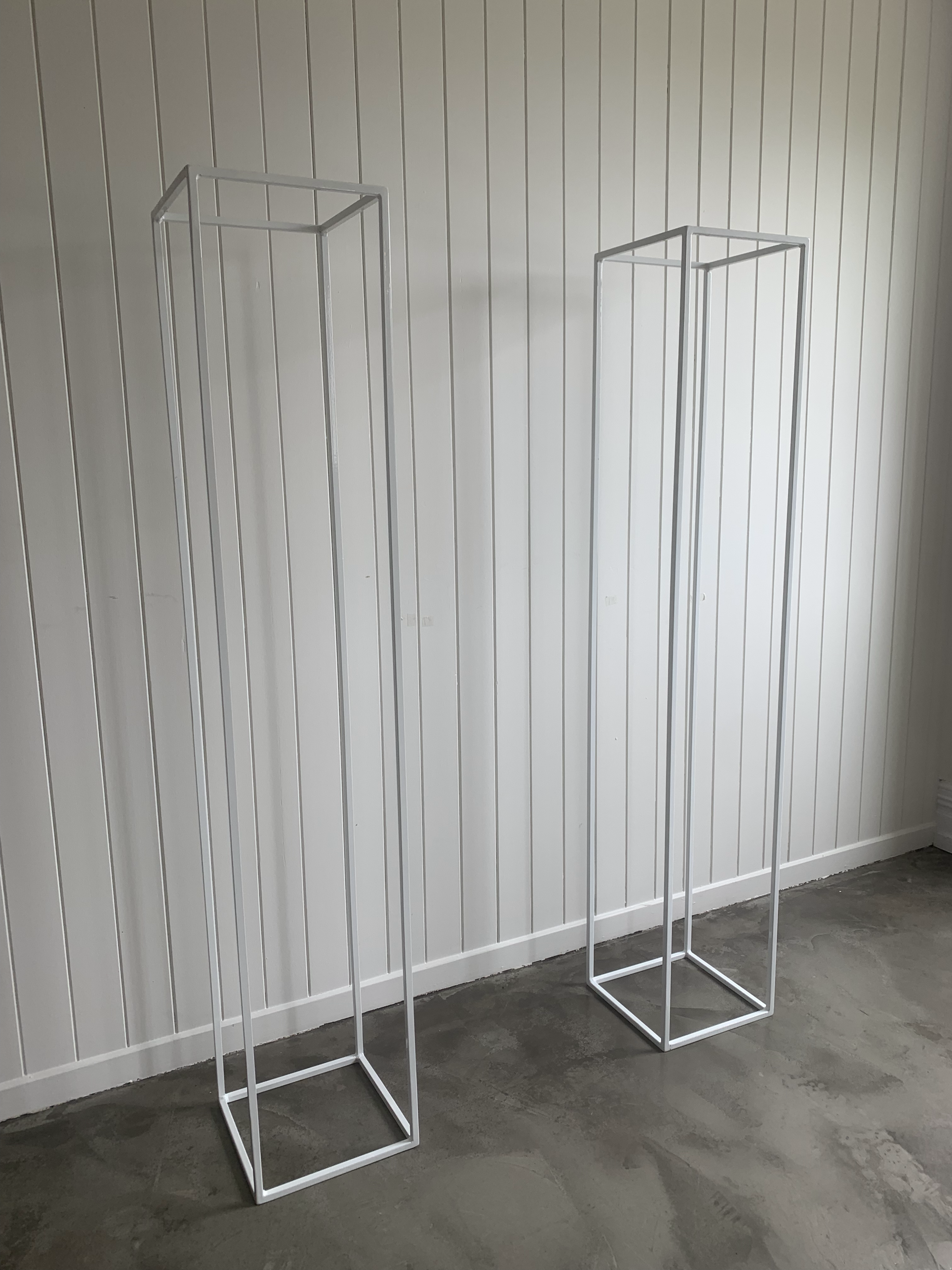 White Hollow Pillar Bundle