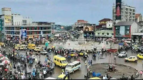 RDC : Kinshasa étouffé sous les déchets, enfin l'État congolais réagit.