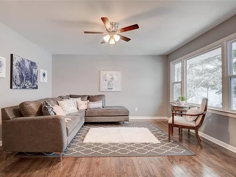 Living room 3.gif