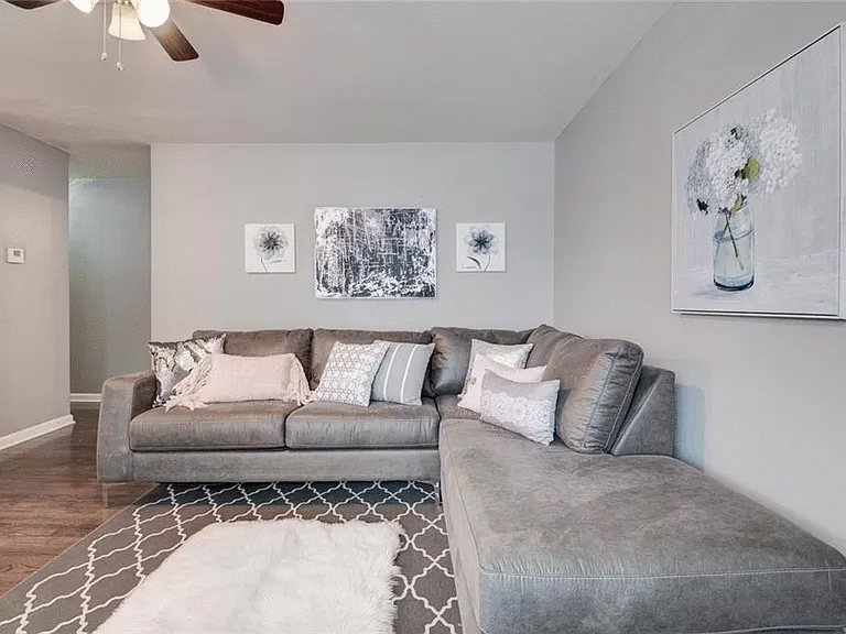Living room 1.gif