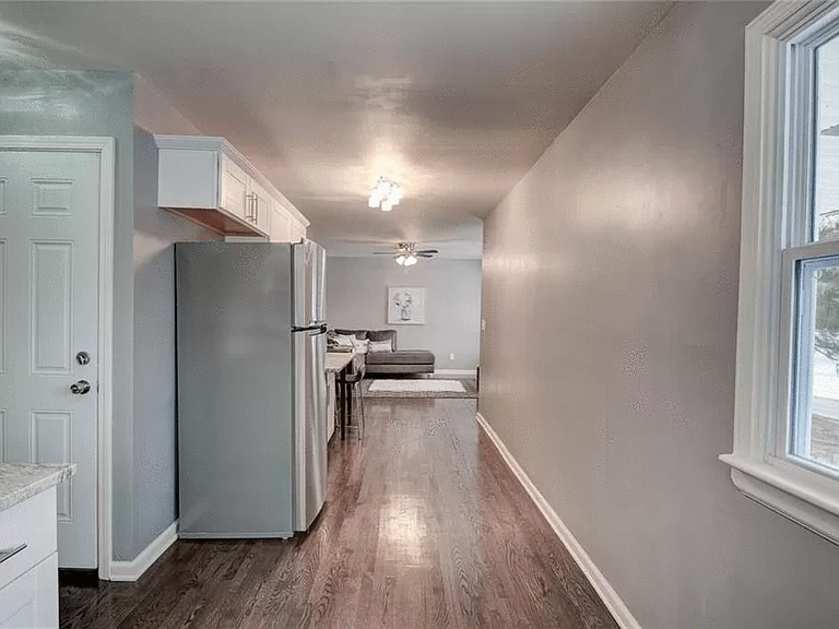 Dining room 1.gif