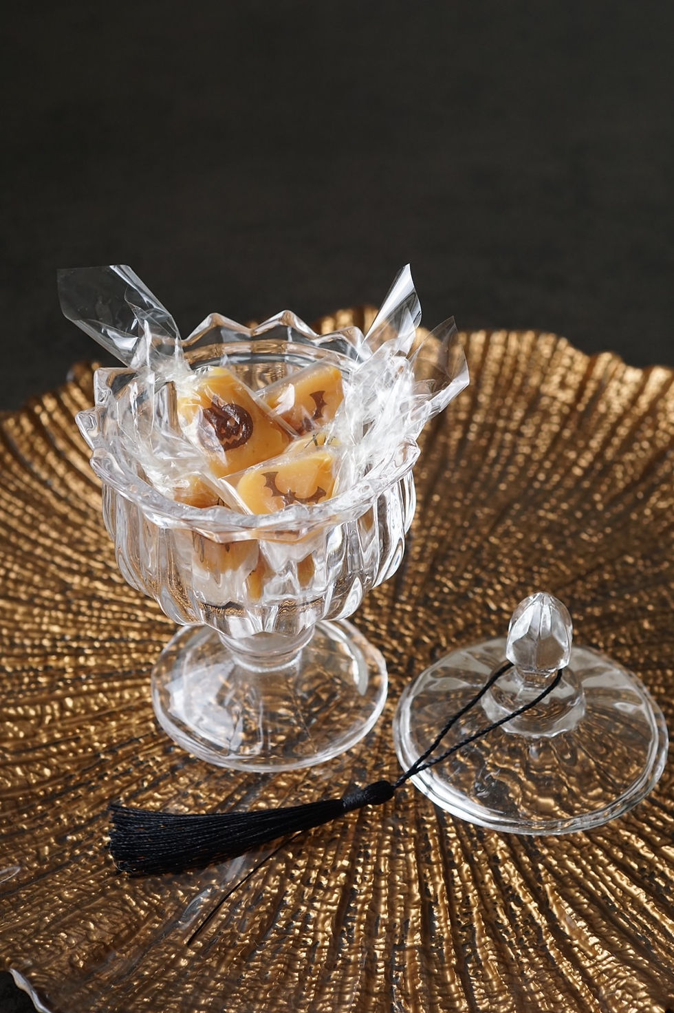 ガラス製 蓋付き小物入れ