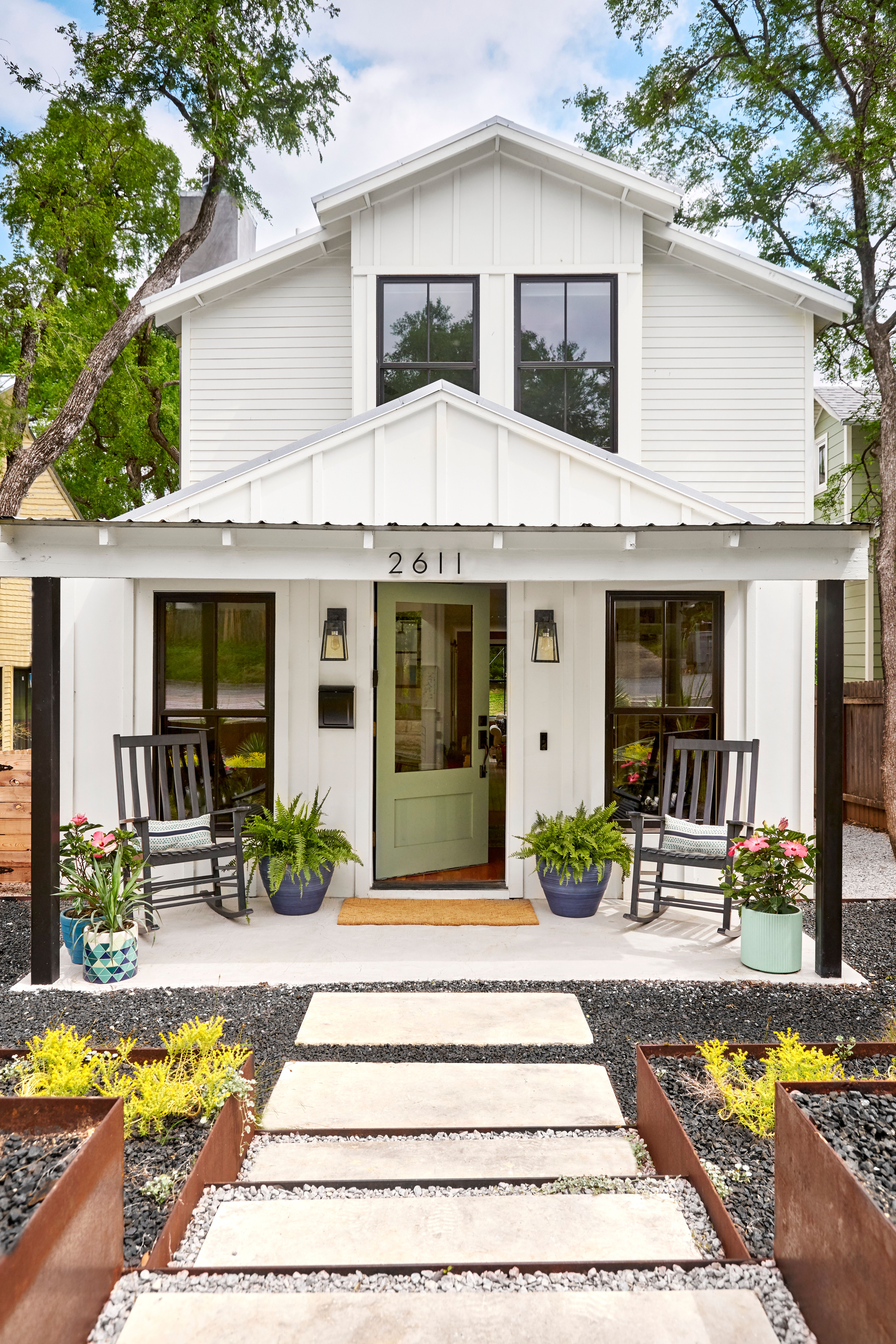 ModernFarmHouseStyle6496590.0009_preview1-8ce57d70daab4994b660d8c5574bbb35.jpg