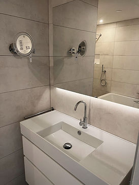 WhatsApp Image 2025-09-29 at 19.09_edited.jpg