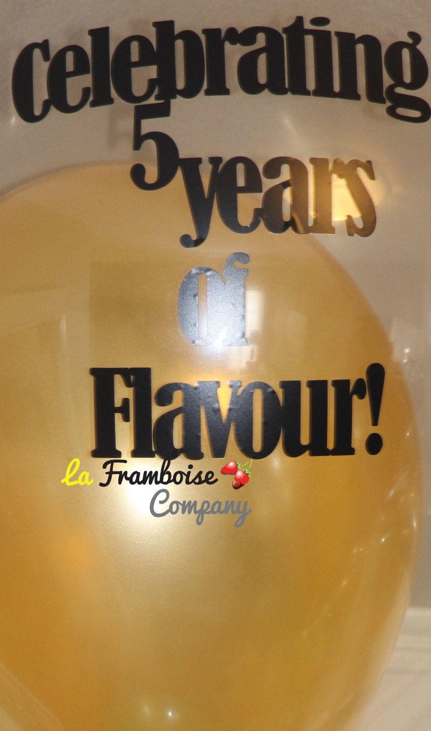 Thumbnail: Classy green & gold balloons