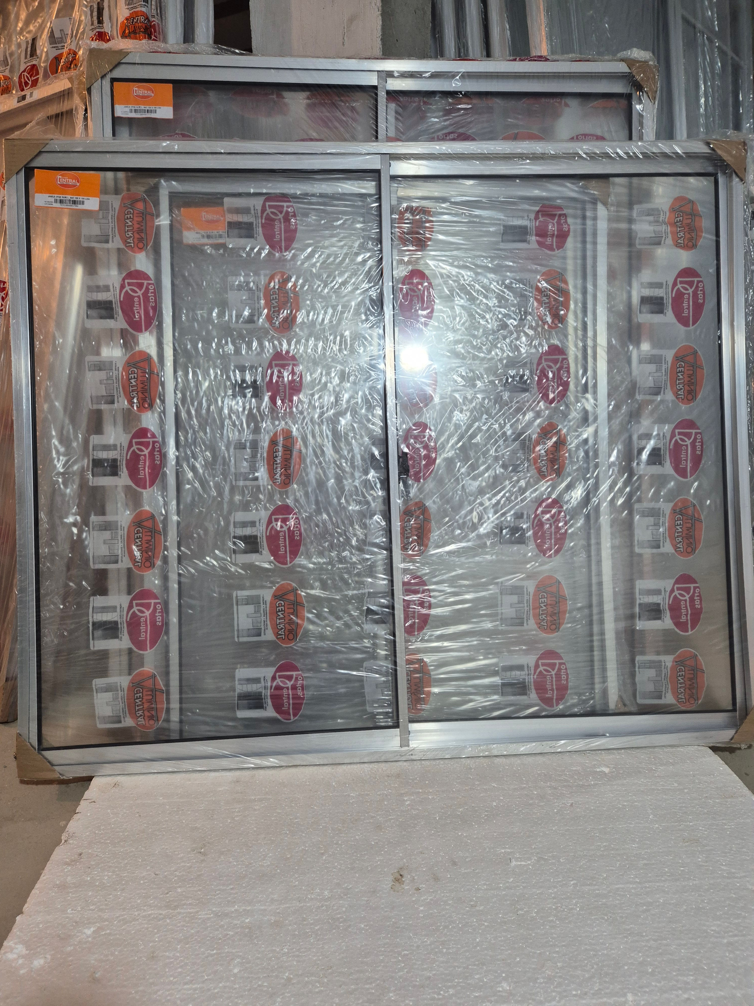 Janela de Alumínio Natural 2FSB Slim 100x120 Vidro Liso Central Alumi NT3307SVL