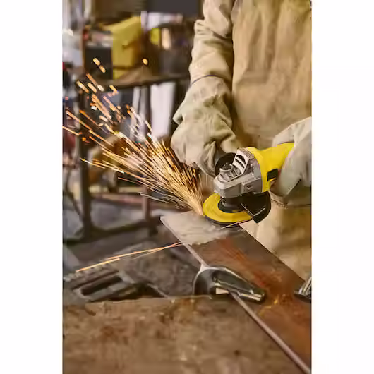 Miniatura: Esmerilhadeira Angular 115mm Stanley Modelo SG6115 com Potência de 620W COD 9771