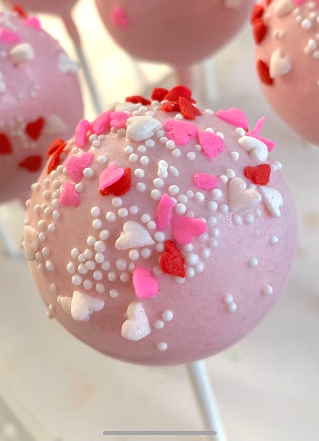 Funfetti Valentines Pops (12)