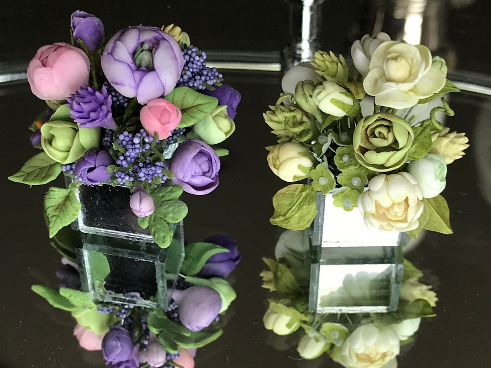 Thumbnail: White & Green Floral Arrangement