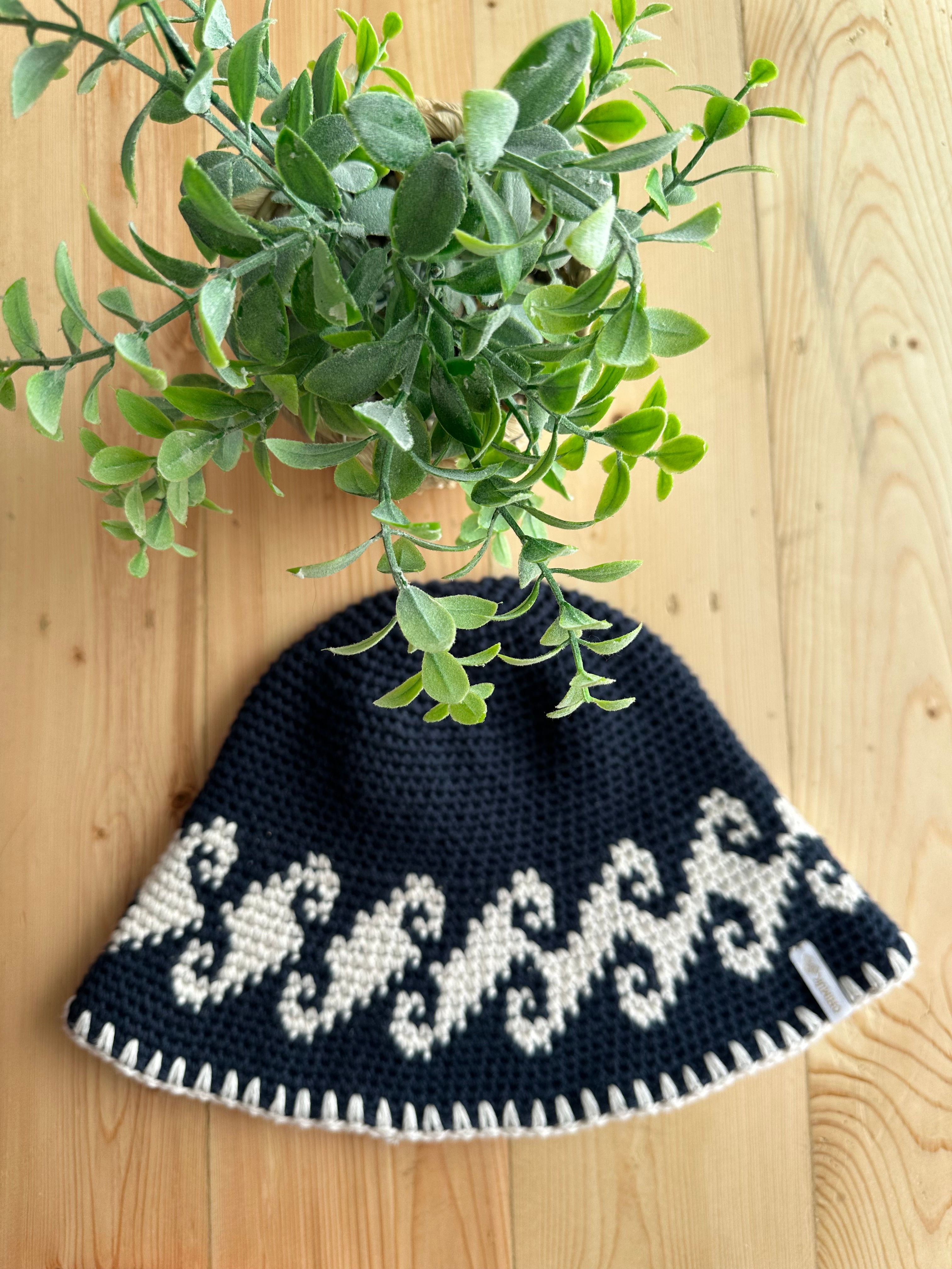 Olas bucket hat navy