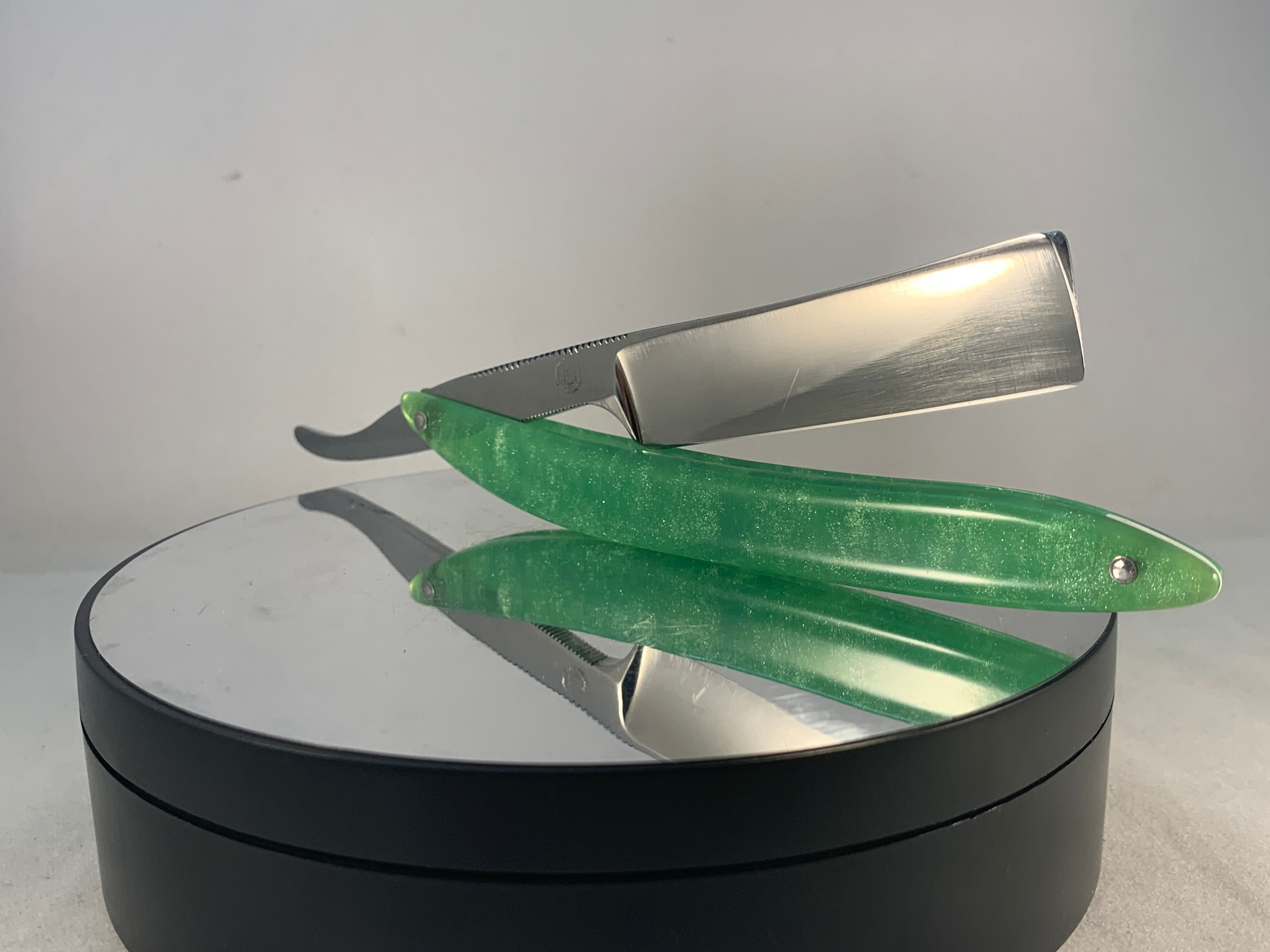 #DC65 11/16" Emerald