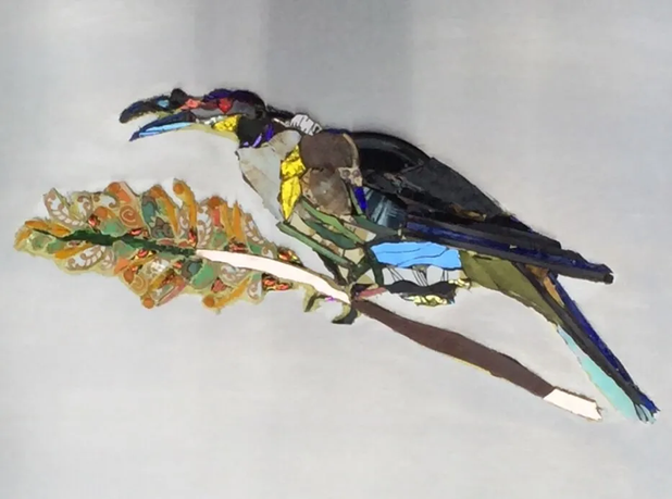 Zeil_Veronika_Herald-of-Dawn-Friarbird_2018_Mosaic-on-Stainless-Steel_35cmx35cm_385.jpg.we