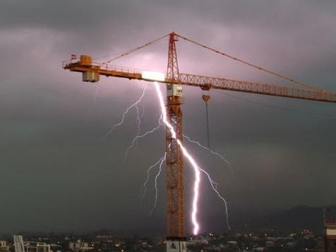 Kule Vinçlerin Yıldırımdan Korunması