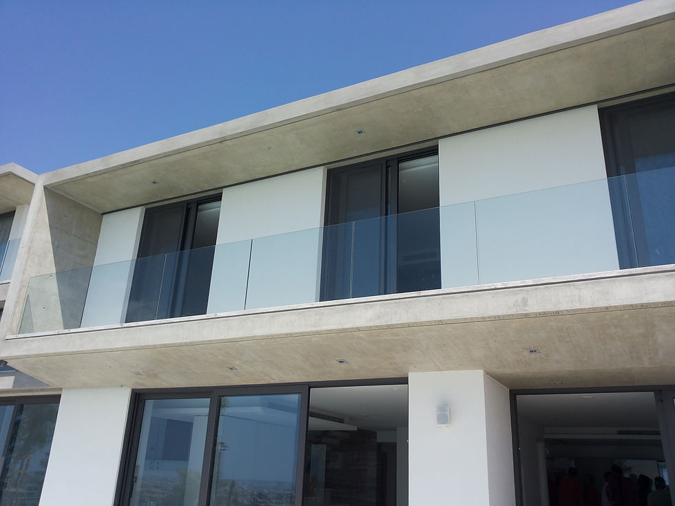 Aluminium Base with Glass Rail