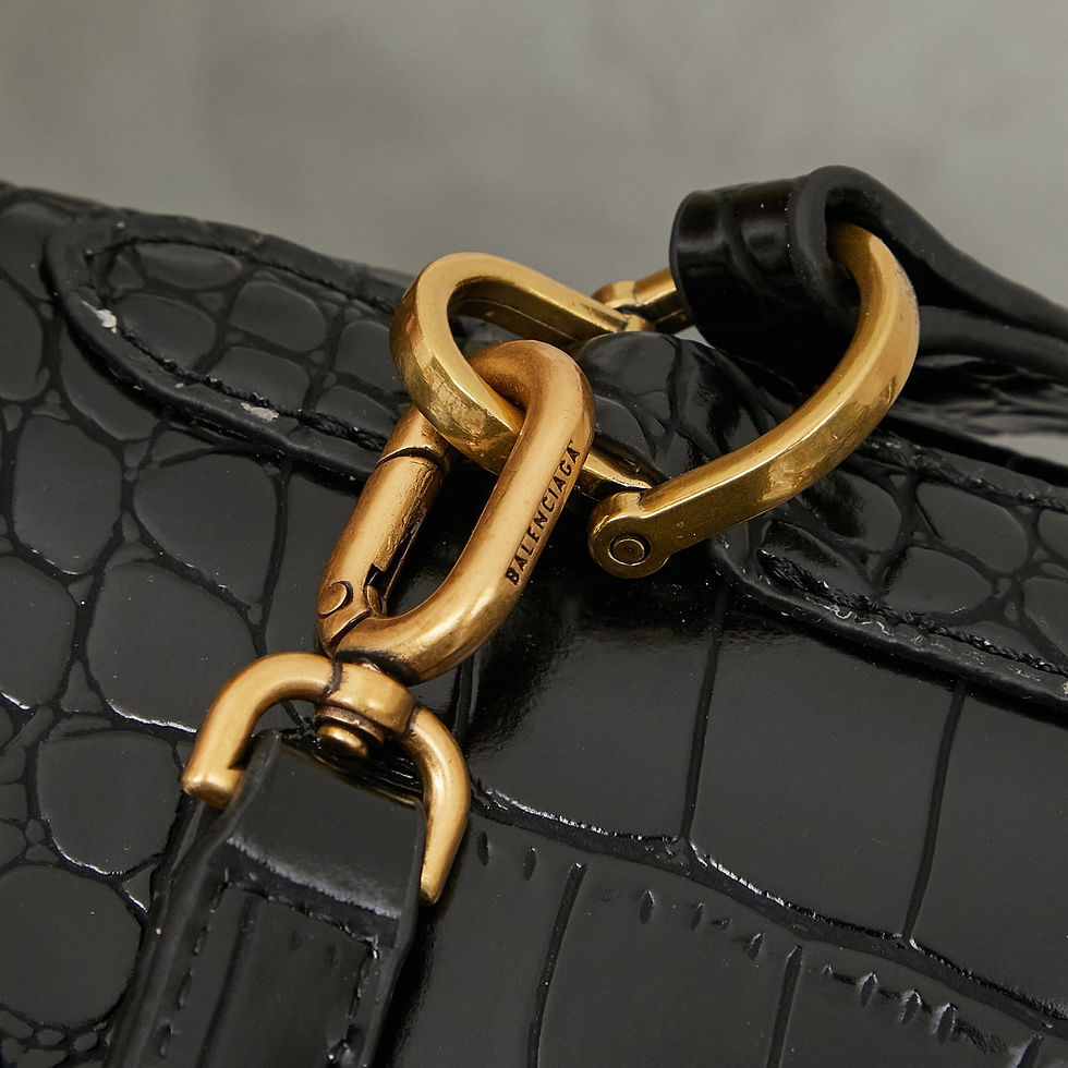 Thumbnail: Crocodile-Pattern Women's Handbag