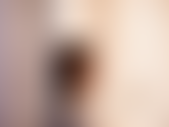 動けない時間は弱さではなく、  深い安らぎを迎えるための静かな準備。    Stillness isn’t weakness; it’s the quiet prelude to deep peace.