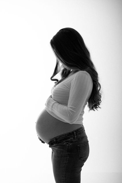 Babybauch fotos Innsbruck Frau