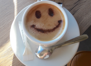Les cafés qui cogitent, c'est la reprise.