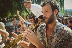 Guy Rodovich - Saxophone & Guitar