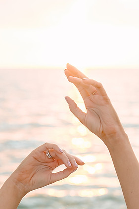 relaxing-reiki-healing.jpg