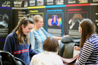 presentation stands learning wow saddles