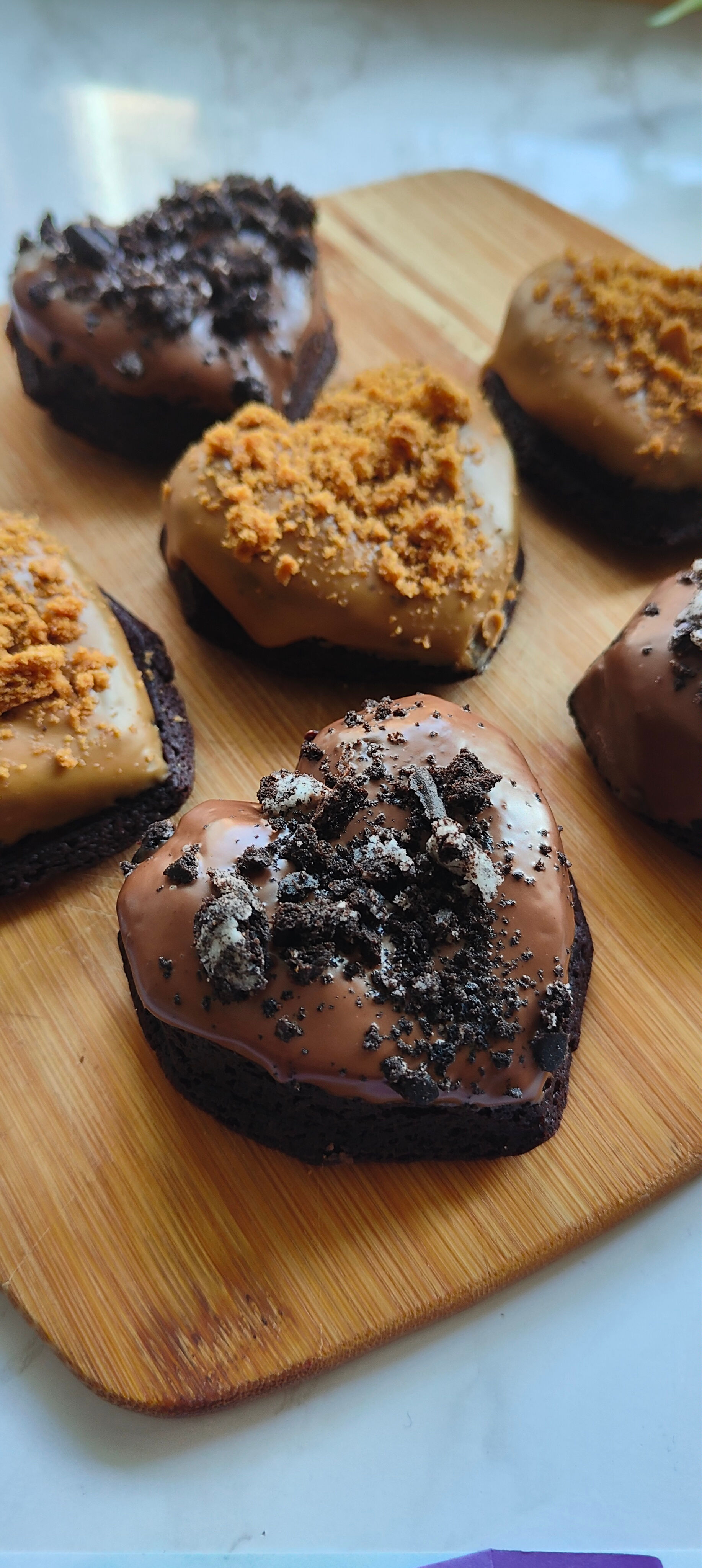 6 Brownie Hearts