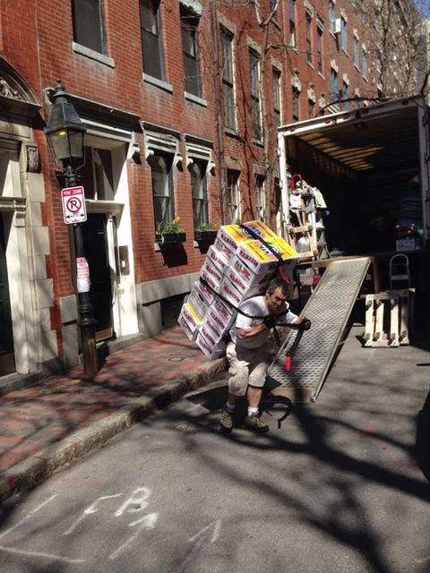 short-distance-movers-do-you-tip-movers-revere-ma