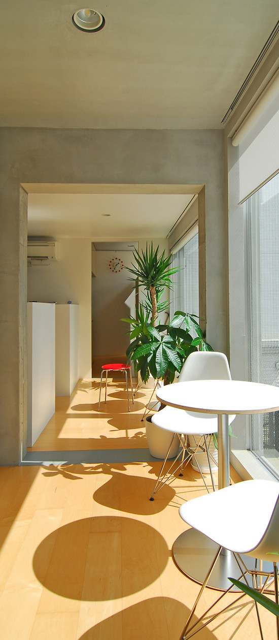 HEADS TOKYO office