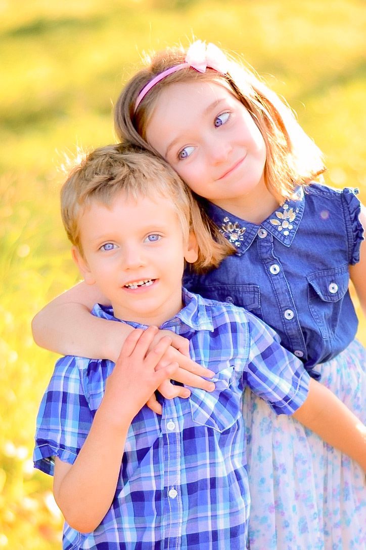 family photo session in Sugar Land TX with siblings