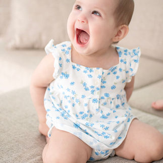 Photo of toddler during at home newborn session