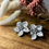 Miniature : Boucles d'oreilles grosse fleur