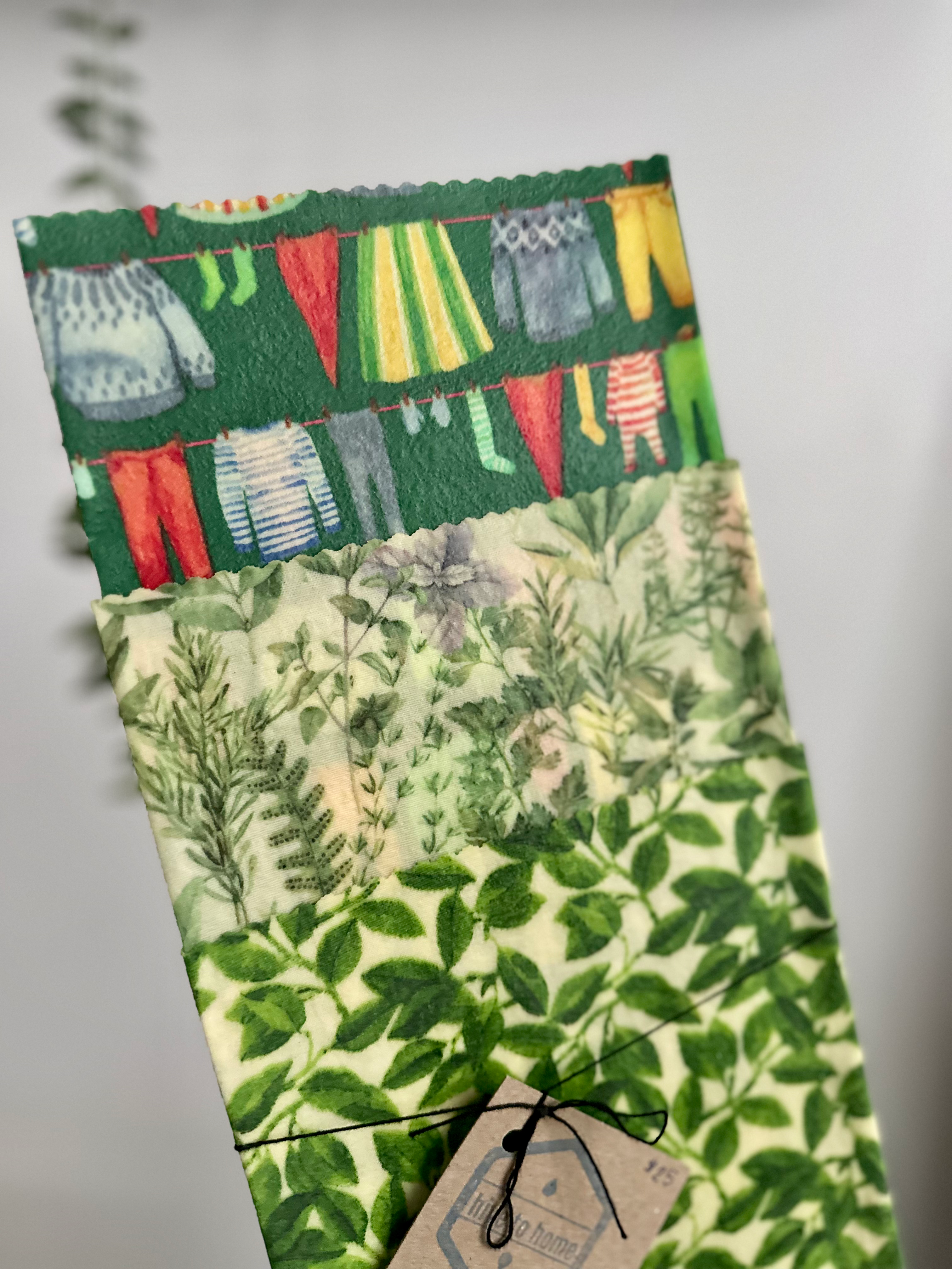 Square Beeswax Wrap Set – 3 Sizes (13″x13″, 10″x10″, 7″x7″)