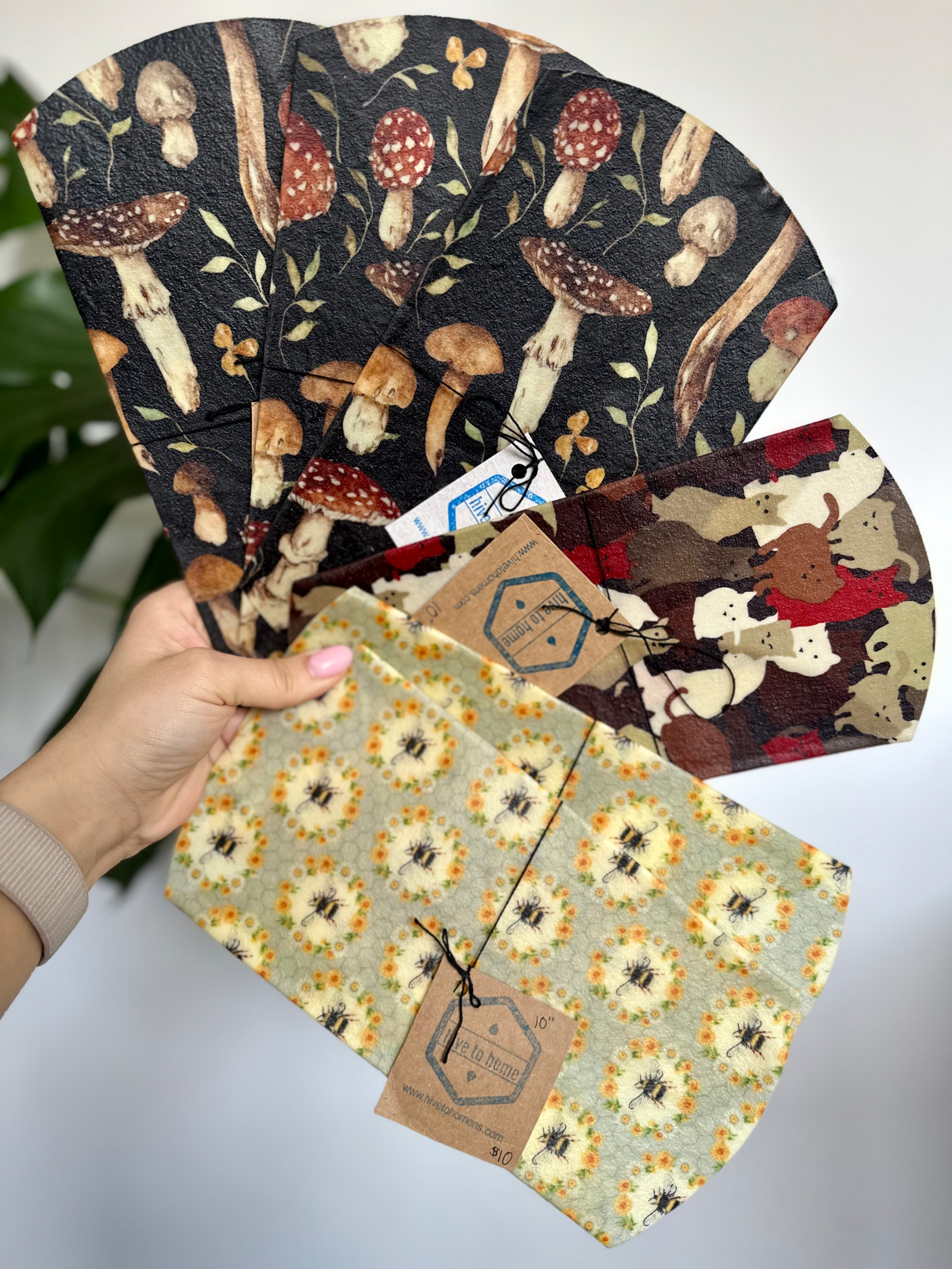 Round Beeswax Wrap - 10" Round, or 10"x10" Square - Bees or Cats