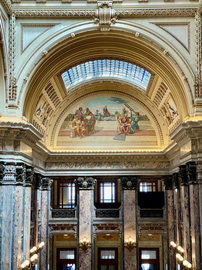Depiction of the sciences at Palacio Legislativo
