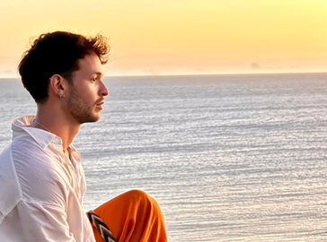 Watching the horizon