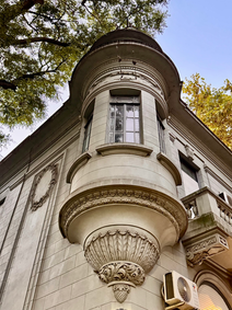 Corner detail