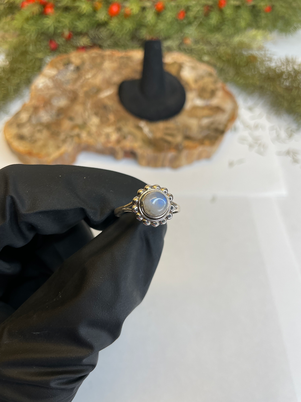 Thumbnail: Rainbow Moonstone Sterling Silver Ring - Round