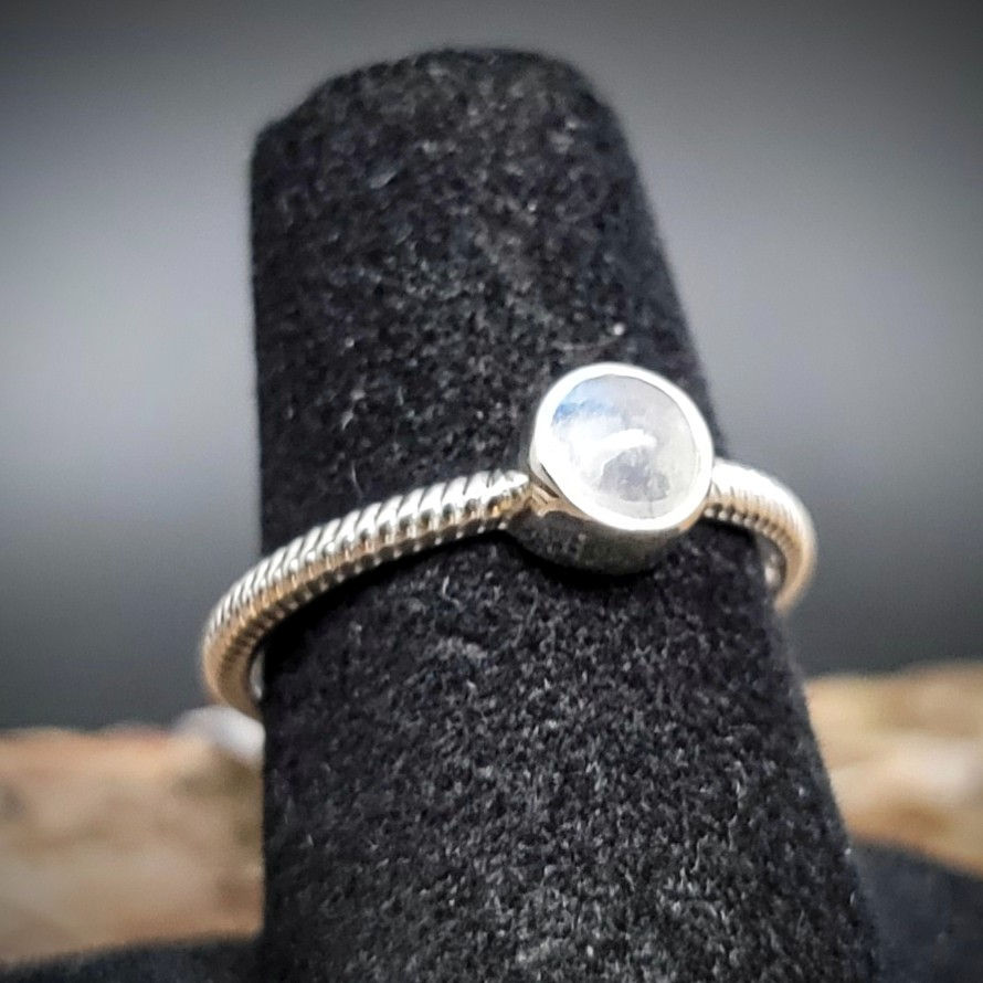 Thumbnail: Rainbow Moonstone Ring - Sterling Silver