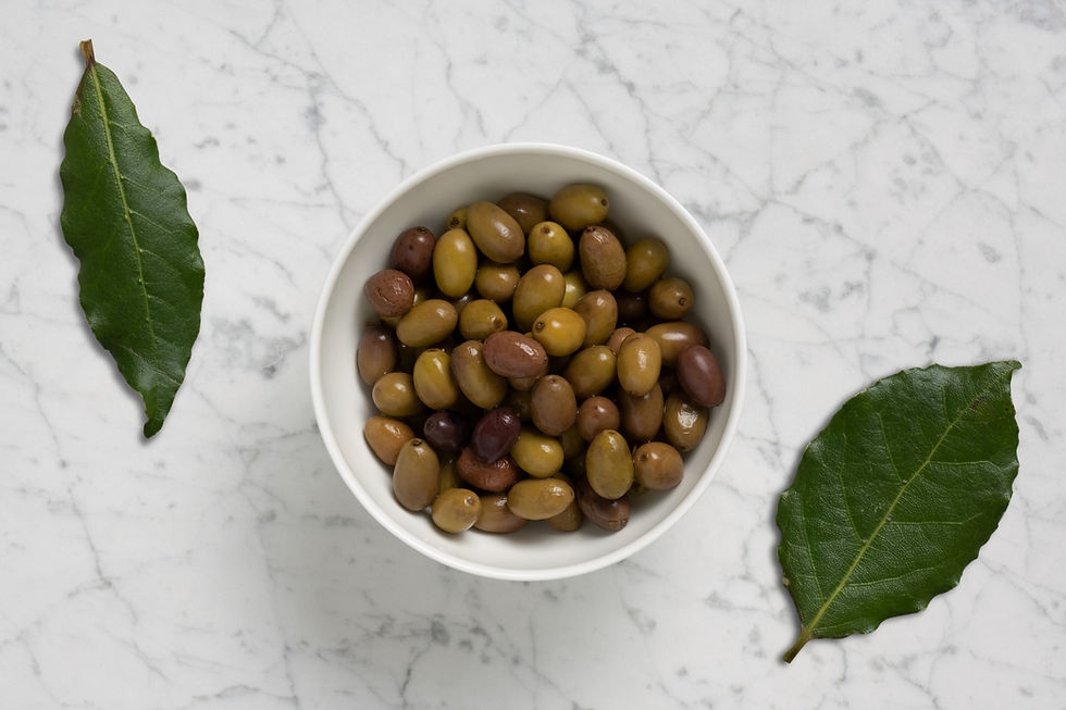 Miniatura: aperitivo con Olive Taggiasche In Salamoia