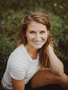 Melissa Helene, Wisconsin scratchboard artists, scratchboard wildlife artist