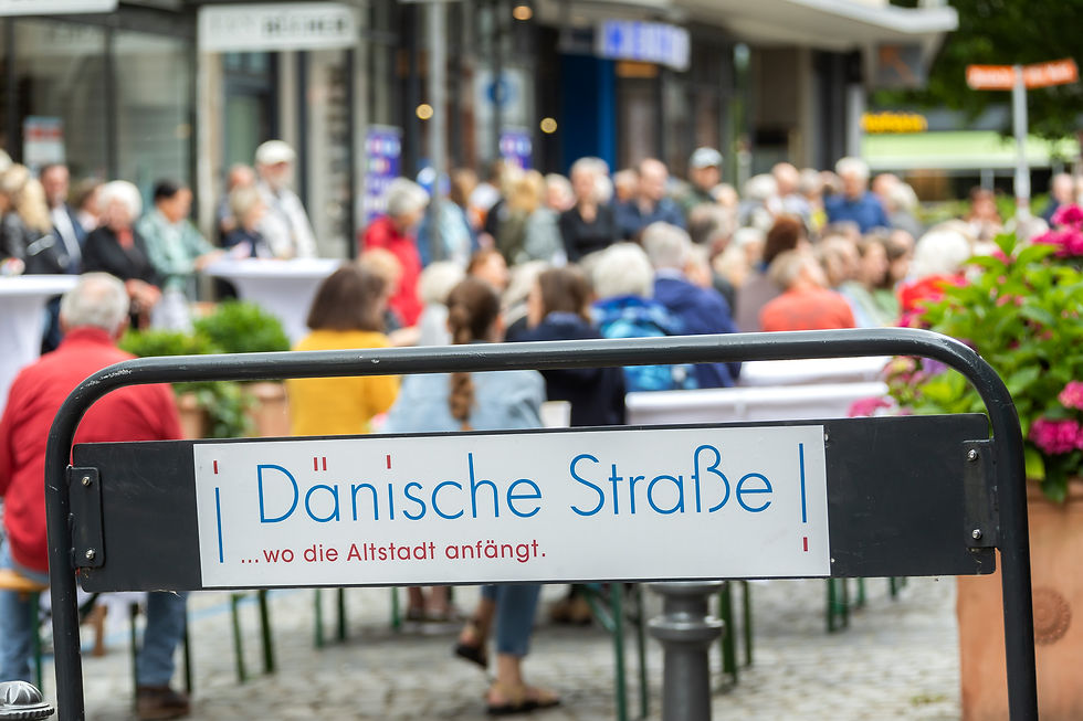 FESTIVAL-TAG