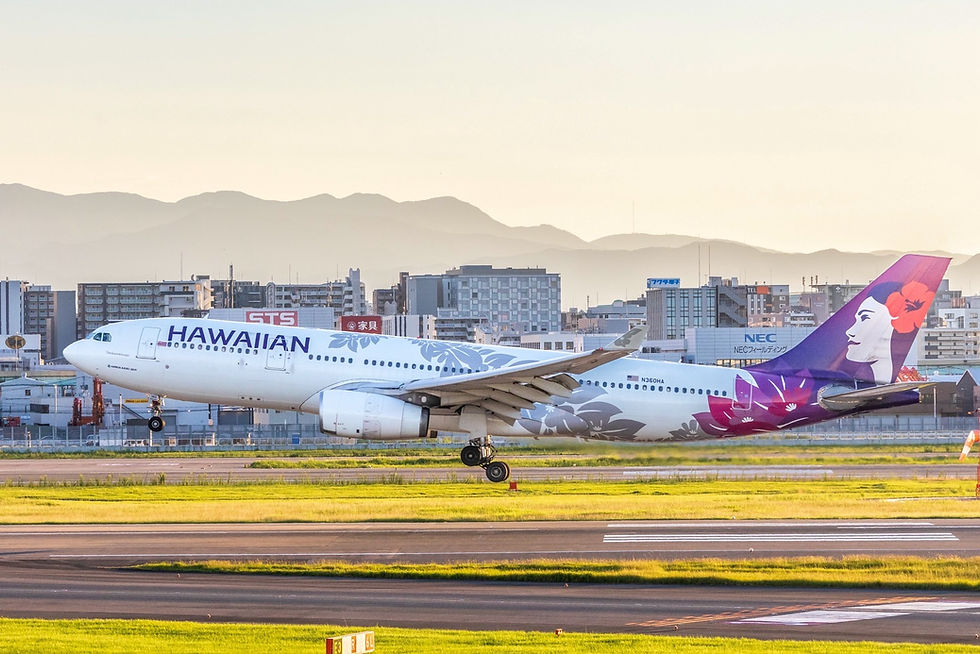 福岡空港に降り立つハワイアン航空の旅客機