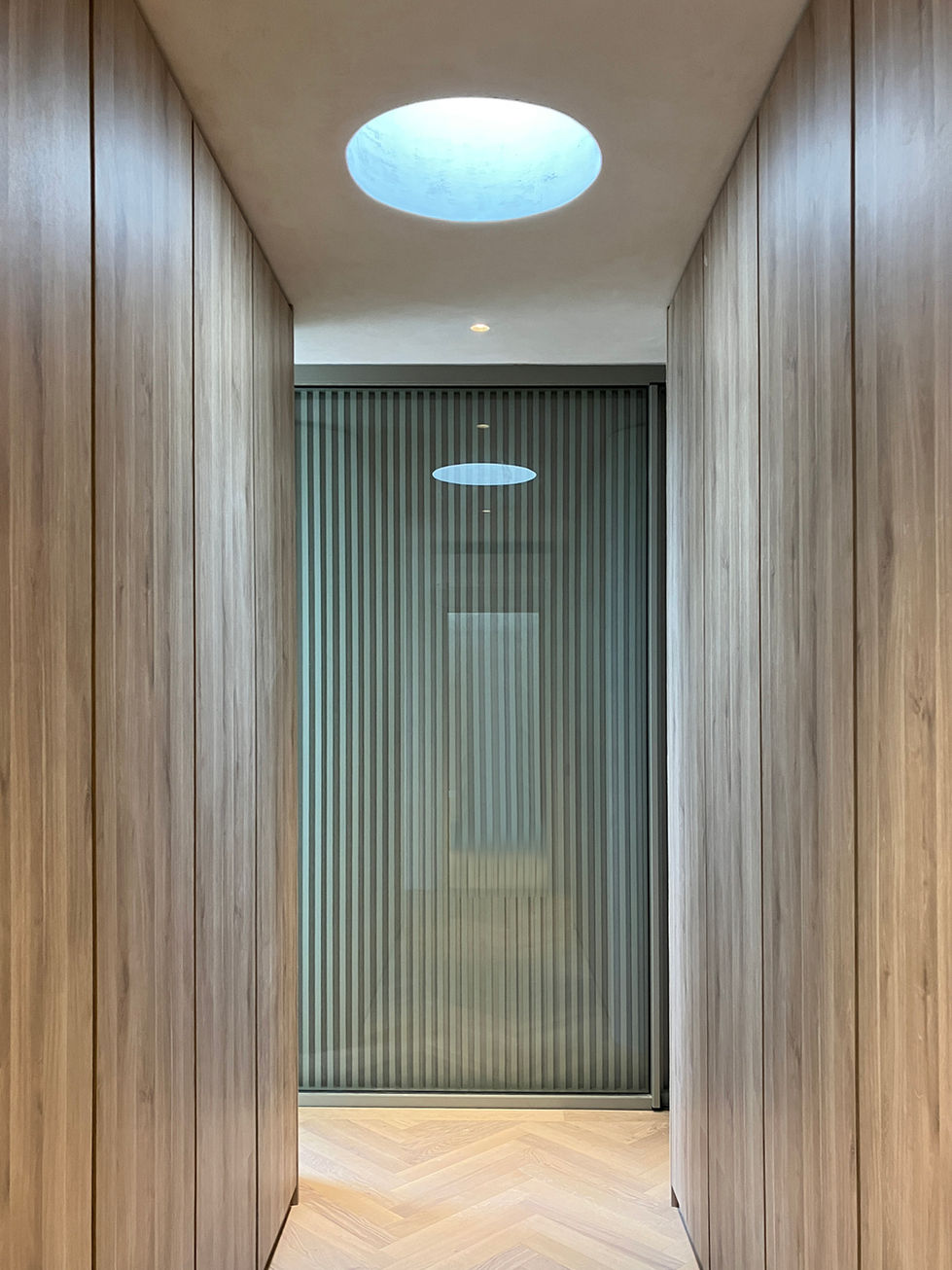 Curlicue House_Walk-in-wardrobe