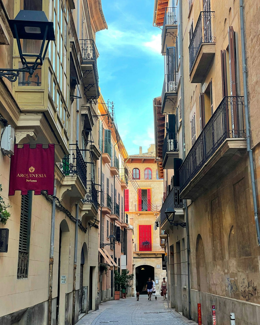 Restaurants, Santa Catalina