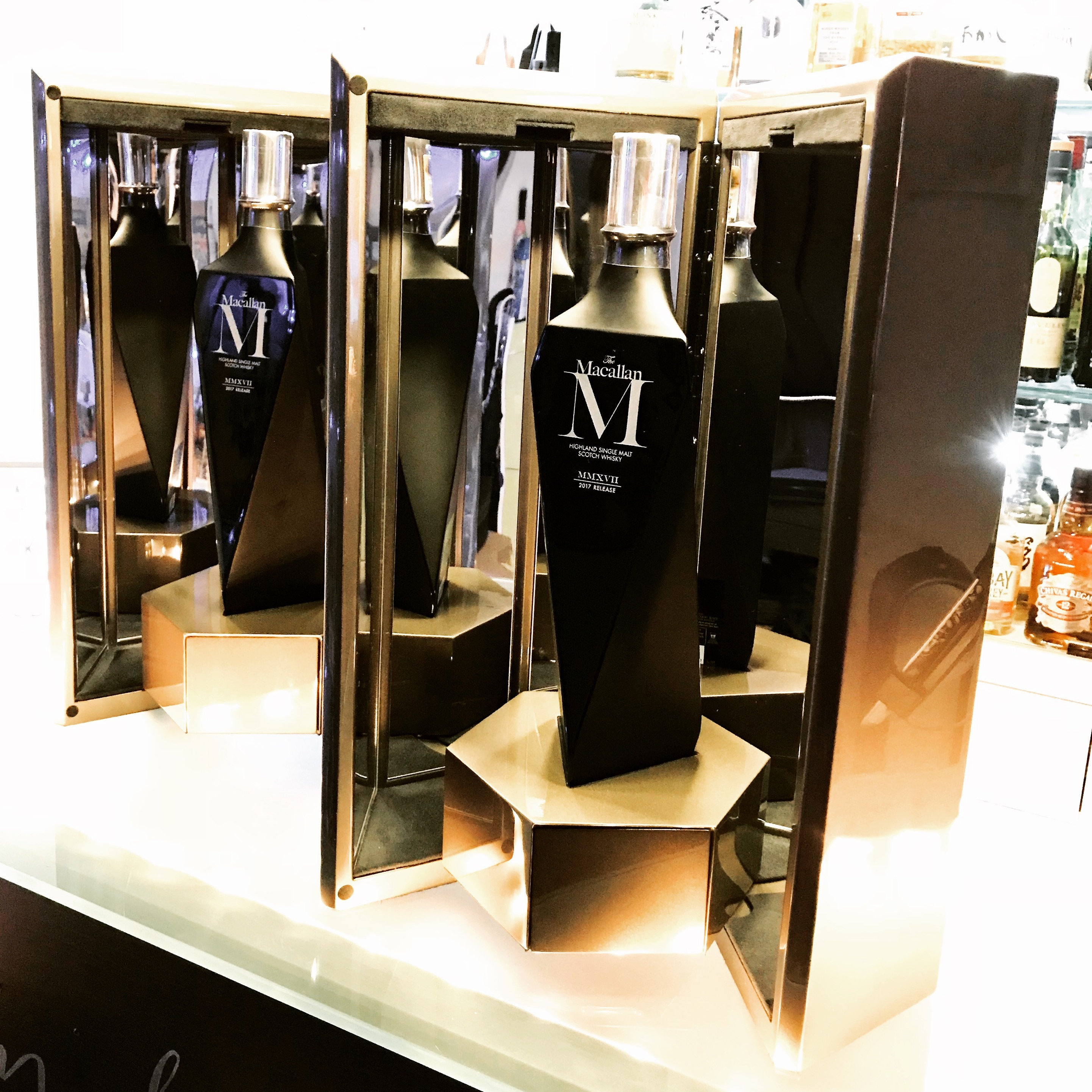 Macallan M Black Lalique Whisky Reverence