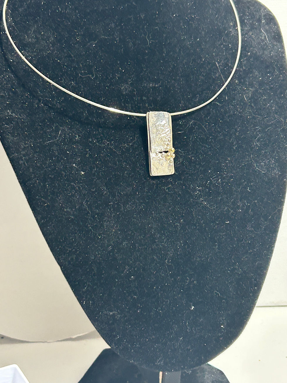 Thumbnail: C66…Silver/Gold/Choker 