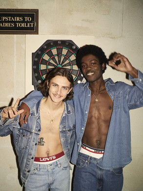 LEVI'S
SHOT BY ANTON GOTTLOB
STYLED BY LUCILLE DUREZ