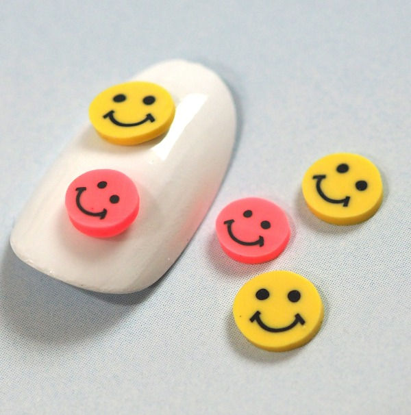 スマイルネイルパーツ